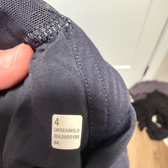 Lululemon Dance Studio Mid-Rise Jogger
True Navy size 4 - Picture 6 of 6